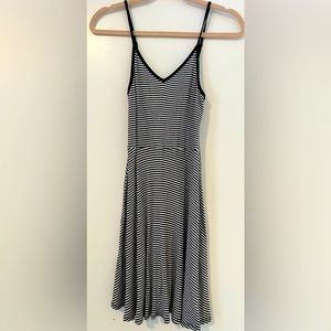 Mossimo Supply Co. | Target (Mossimo) |Size S